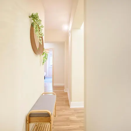Double & Suite, Marques De Pombal, 1min Metro *