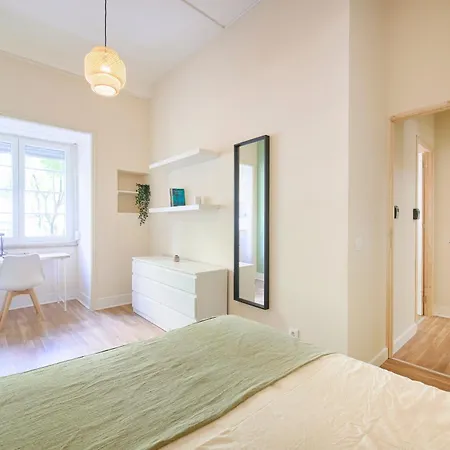 Double & Suite, Marques De Pombal, 1min Metro * Lisboa