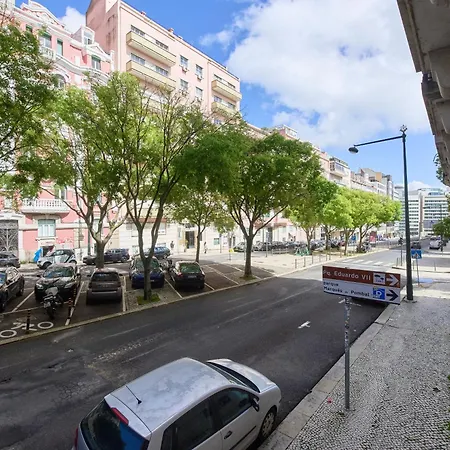 Vendégház Double & Suite, Marques De Pombal, 1min Metro Lisboa